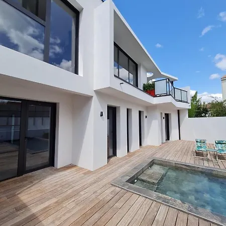 Nc30 , Privatives Deluxe Bed & Breakfast 4*