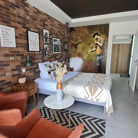 ベッド・アンド・ブレックファスト Nc30 , Privatives Deluxe 4*