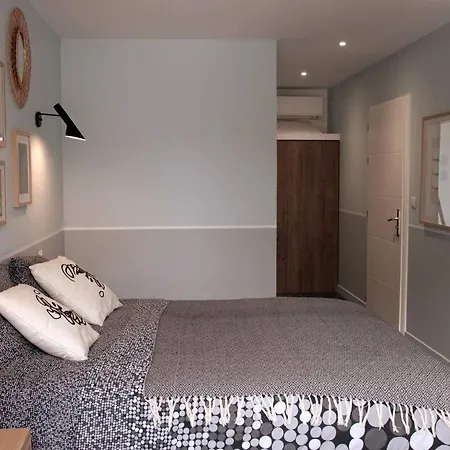 Nc30 , Privatives Deluxe Bed & Breakfast