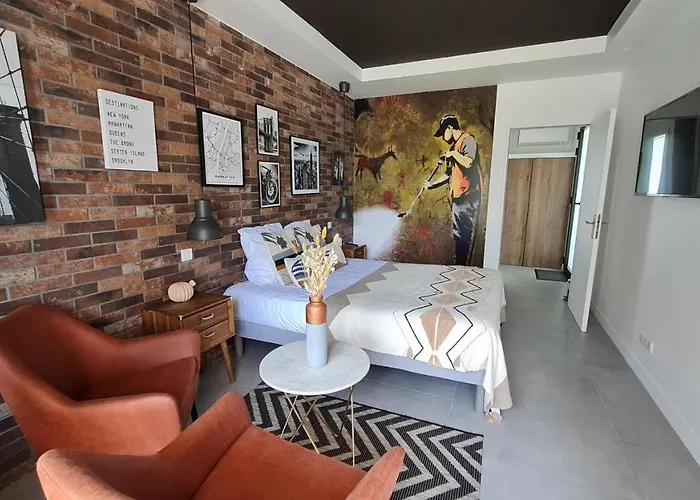 Alojamento de Acomodação e Pequeno-almoço Nc30 , Privatives Deluxe 4*